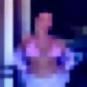 Brunehilde, 35 ans, connectée à Arès pour un rencontre coquine