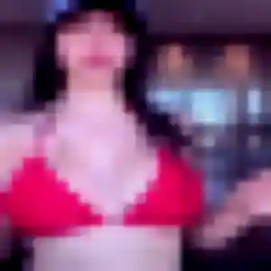 Wanda, 22 ans, en ligne à Arras pour une rencontre coquine