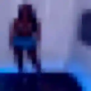 Louisa de Bourg-lès-Valence, 26 ans - rencontre coquine discret