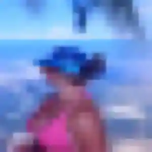Photo de Sabine à Châtelaillon-Plage (25 ans) - rencontre coquine anonyme