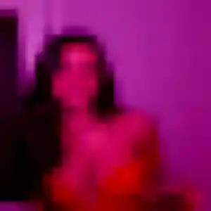 Louise de Chavanoz, 39 ans - rencontre coquine en toute liberté