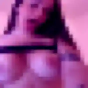 Fiona, 21 ans, connectée à Cranves-Sales pour une rencontre coquine