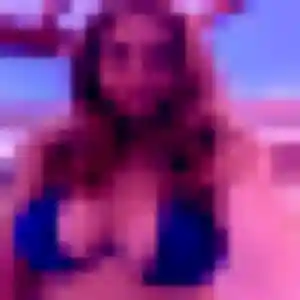 Sara (20 ans) à Crolles cherche un rencontre coquine aujourd'hui
