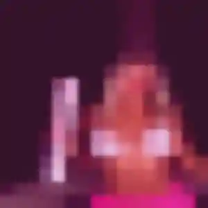 Rejoins Isabella, 26 ans à Issoudun gratuitement