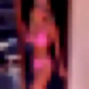 Nicole, 19 ans, disponible à La Ferté Macé pour une rencontre coquine