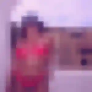 Capucine de La Garenne-Colombes, 36 ans - rencontre coquine sans prise de tête