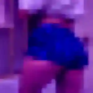 Leonore, 22 ans, en ligne à La Gorgue pour une rencontre coquine