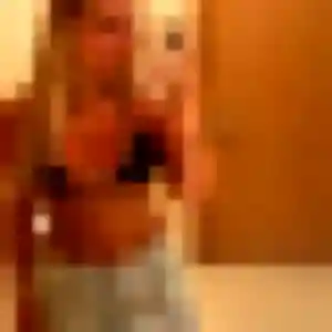 Suzanne, 40 ans, dispo pour rencontre coquine à Landerneau