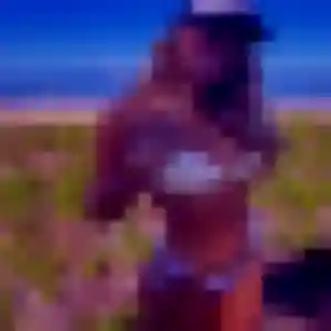Alienor, 22 ans, en ligne à Le Diamant pour une rencontre coquine