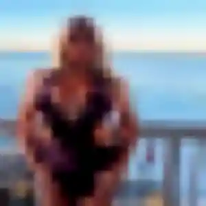 Sonia, femme de 43 ans propose rencontre coquine à Lège-Cap-Ferret