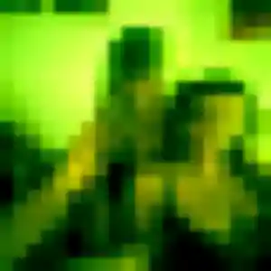 Raphaelle, 19 ans, connectée à Lormont pour une rencontre coquine