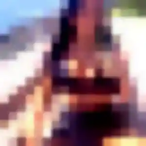 Brune, 26 ans, en ligne à Malzéville pour une rencontre coquine