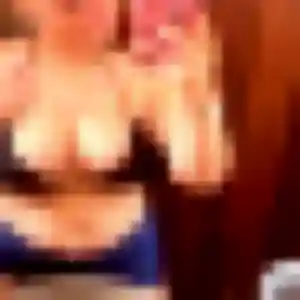 Albane, femme de 22 ans propose rencontre coquine à Montfort-sur-Meu