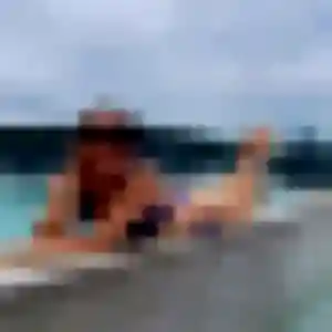 Photo privée de Geneve, 36 ans à Mûrs-Erigné - plan discret