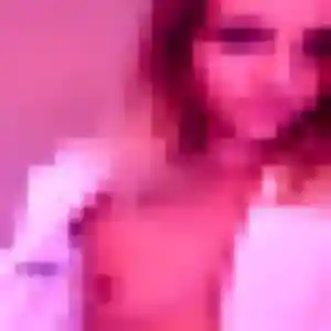 Salome, 27 ans, connectée à Pavilly pour un rencontre coquine