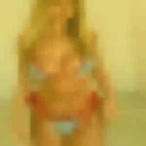 Louise, 27 ans, en ligne à Pégomas pour une rencontre coquine