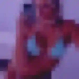 Lena (38 ans) à Ploemeur cherche un rencontre coquine ce soir