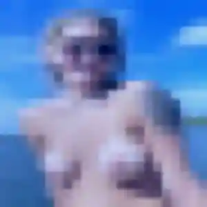 Rencontre Renee, 22 ans à Plouhinec en privé