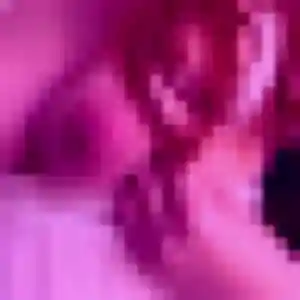 Naomi, 19 ans, en ligne à Saint-Étienne pour une rencontre coquine