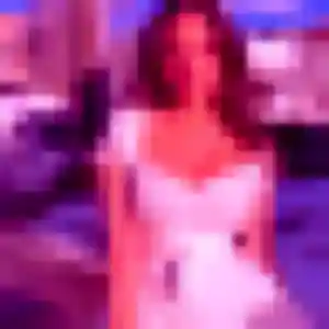 Sarah, 27 ans, connectée à Saint-Germain-en-Laye pour un rencontre coquine