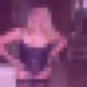 Eva de Saint-Julien-en-Genevois, 25 ans - rencontre coquine discret