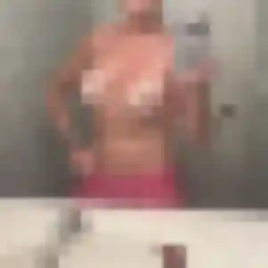 rencontre coquine à Saint-Lô : photo de Marie-Therese, 40 ans - inscription gratuite