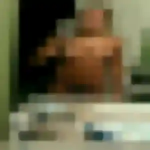 Photo de Gwenaelle à Saint-Privat-des-Vieux (31 ans) - rencontre coquine discret