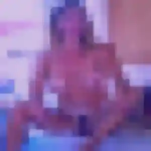 Melanie, 23 ans, dispo pour rencontre coquine à Saint-Sébastien-sur-Loire
