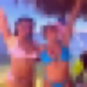 Azalee (45 ans) à Sully-sur-Loire propose un rencontre coquine aujourd'hui
