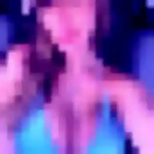 Meriem, 20 ans, connectée à Thyez pour une rencontre coquine