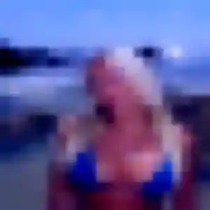 Profil de Yasmina à Villerest (21 ans) - rencontre coquine discret
